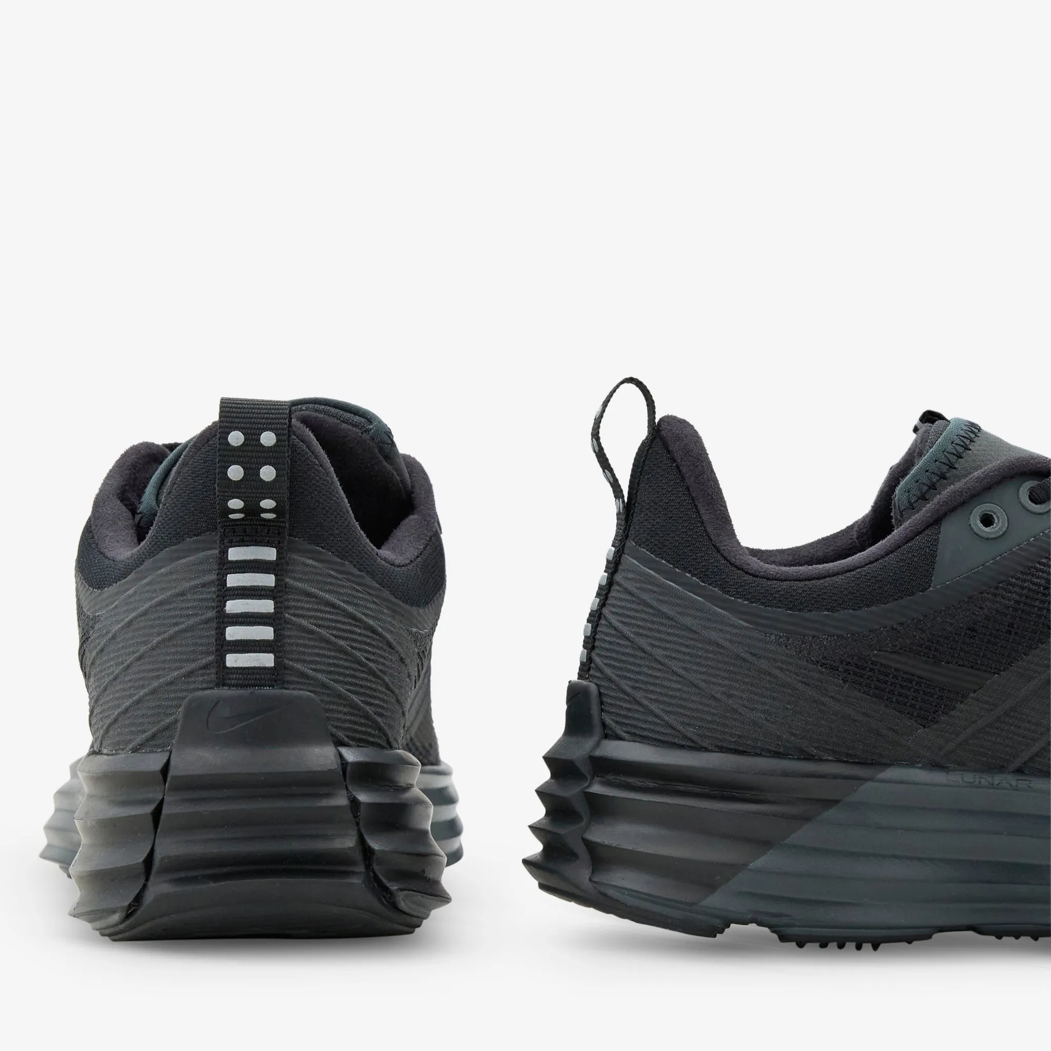 Lunar Roam Dark Smoke Grey | Black | Dark Smoke Grey