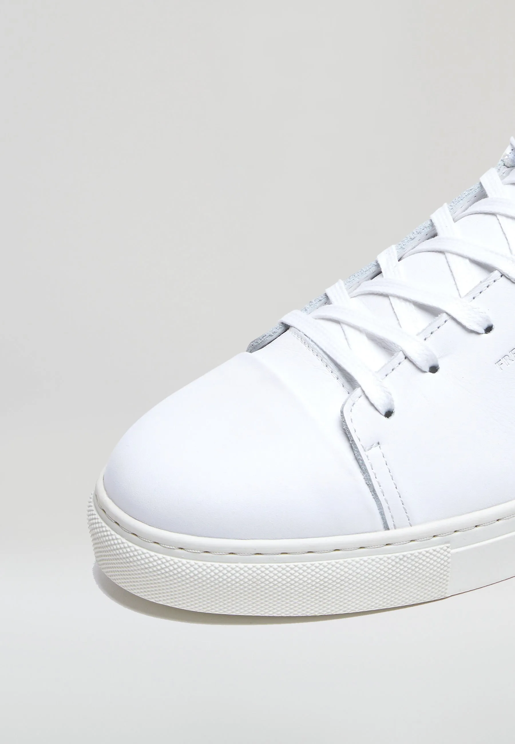 Sneakers - Classic Valetta White Leather