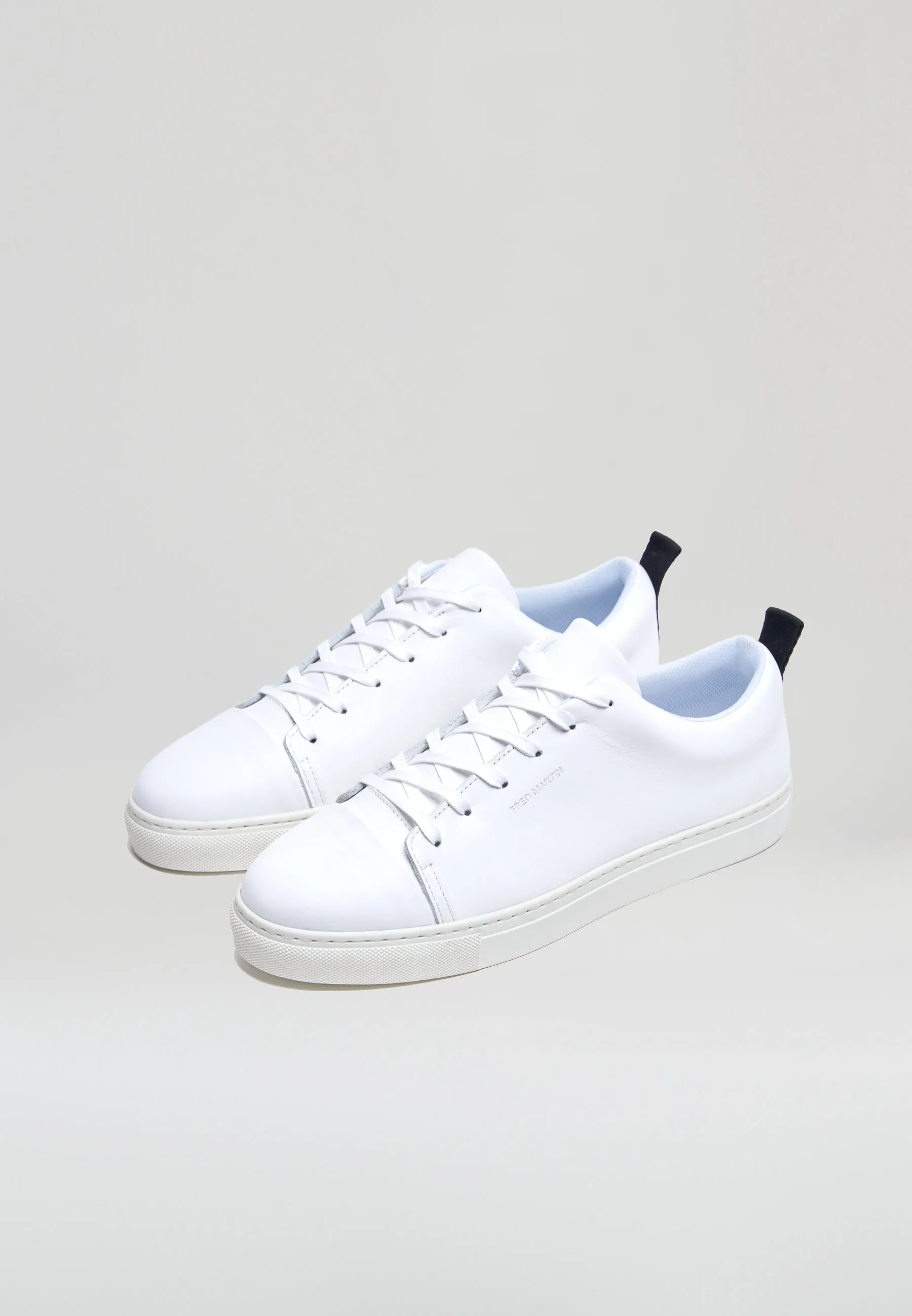 Sneakers - Classic Valetta White Leather